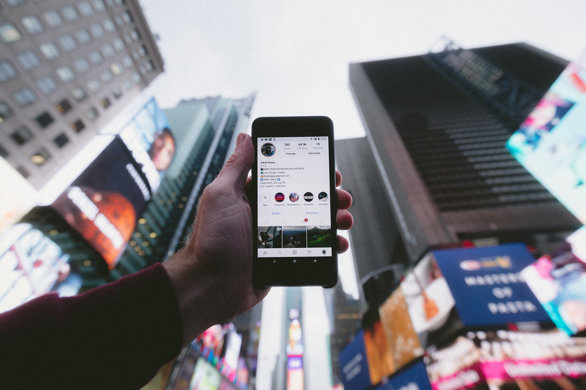 Discussing Faith in Jesus and Atheism Through Social Media